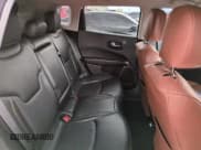 ✅ 2021 Jeep Compass Limited • VIN: 3C4NJCCB7MT555702 • Lot: 66208805. Wystawiony na Copart z przebiegiem 79 613 mil. Bezpłatny archiwum sprzedaży aukcyjnych z USA i szczegółowy raport historii pojazdu na DreamBid. Zdjęcie 10.