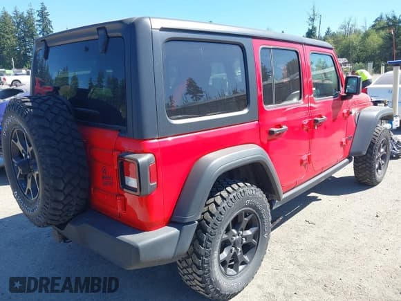 ✅ 2020 Jeep Wrangler Unlimited Freedom • VIN: 1C4HJXDG1LW251062 • Лот: 42973996. Опубликован ранее на IAAI с пробегом 61 547 миль. Бесплатный доступ к архиву аукционных продаж из США и подробный отчёт об истории автомобиля на DreamBid. Изображение 4.