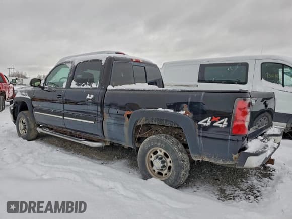 ✅ 2007 Chevrolet Silverado 2500HD LS • VIN: 1GCHK23U77F172007 • Лот: 94250195. Опубликован ранее на Copart с пробегом 114 204 миль. Бесплатный доступ к архиву аукционных продаж из США и подробный отчёт об истории автомобиля на DreamBid. Изображение 2.