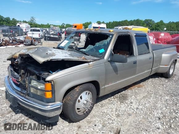 ✅ 1999 GMC Sierra 3500 • VIN: 1GTHC33J7XF036114 • Lot: 39848962. Listed on IAAI with Not provided. Free auction sales archive from the USA and detailed vehicle history report at DreamBid. Image 2.