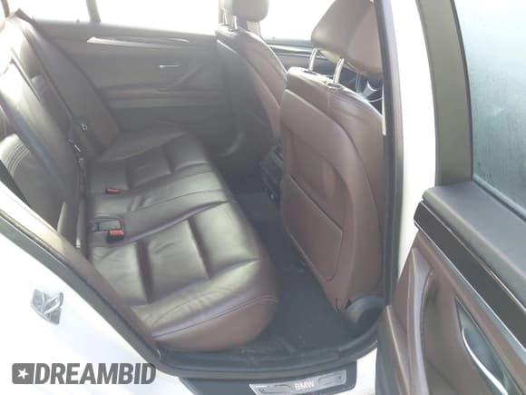 ✅ 2015 BMW 5 Series 528i • VIN: WBA5A5C55FD521446 • Лот: 43463850. Опубликован ранее на IAAI с пробегом 149 632 миль. Бесплатный доступ к архиву аукционных продаж из США и подробный отчёт об истории автомобиля на DreamBid. Изображение 8.