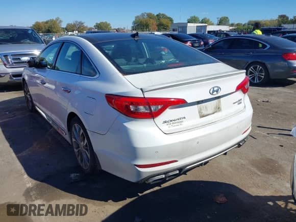 2015 Hyundai Sonata Sport с VIN 5NPE34AB7FH254756, выставлен на аукционе IAAI как лот 43602816 с пробегом 87 498 миль миль и . История ставок и продаж доступна на DreamBid. Изображение 3.