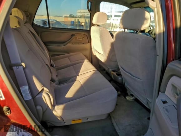 ✅ 2004 Toyota Sequoia SR5 • VIN: 5TDZT34A34S207827 • Лот: 94361485. Опубликован ранее на Copart с пробегом 188 199 миль. Бесплатный доступ к архиву аукционных продаж из США и подробный отчёт об истории автомобиля на DreamBid. Изображение 11.