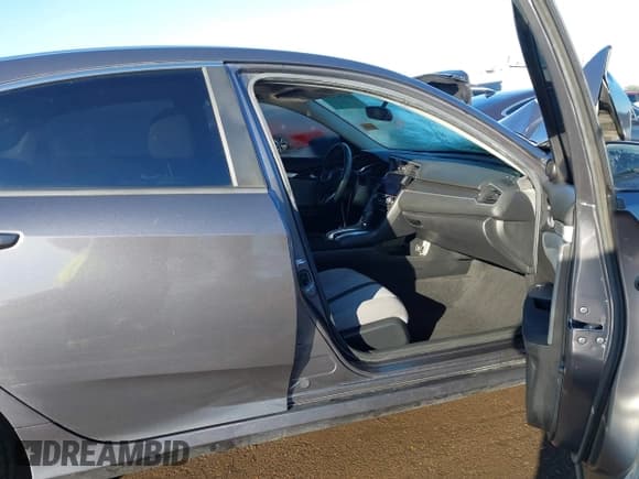 ✅ 2018 Honda Civic EX-T • VIN: JHMFC1F35JX042390 • Lot: 43767703. Listed on IAAI with 73,601 mi. Free auction sales archive from the USA and detailed vehicle history report at DreamBid. Image 5.