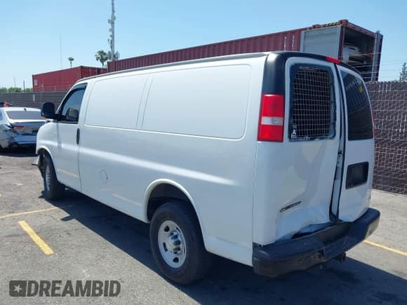 ✅ 2018 Chevrolet Express Cargo • VIN: 1GCWGAFP9J1247366 • Lot: 42543690. Listed on IAAI with 100,581 mi. Free auction sales archive from the USA and detailed vehicle history report at DreamBid. Image 3.