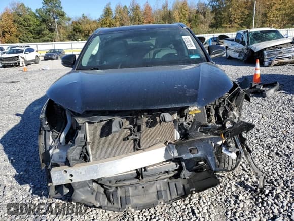 ✅ 2016 Toyota Highlander XLE • VIN: 5TDJKRFH0GS506628 • Lot: 92035275. Listed on Copart with 124,874 mi. Free auction sales archive from the USA and detailed vehicle history report at DreamBid. Image 5.