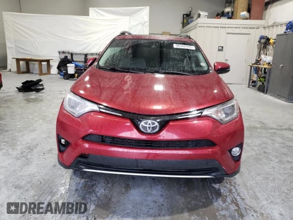 ✅ 2018 Toyota RAV4 XLE • VIN: 2T3WFREV8JW493182 • Lot: 90342445. Listed on Copart with 81,228 mi. Free auction sales archive from the USA and detailed vehicle history report at DreamBid. Image 5.