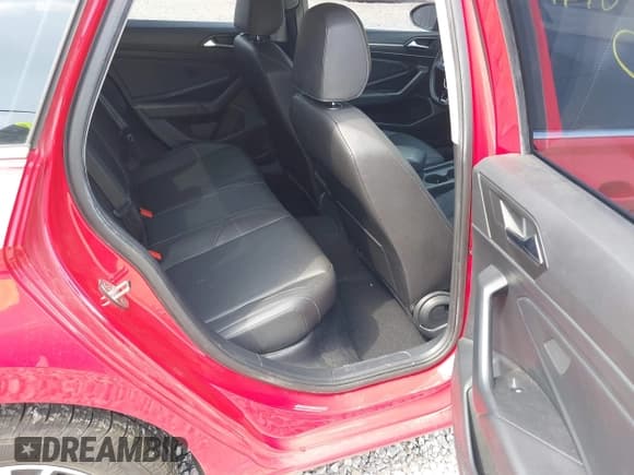 ✅ 2019 Volkswagen Jetta SEL • VIN: 3VWEB7BU6KM167274 • Лот: 41964191. Опубликован ранее на IAAI с пробегом 104 003 миль. Бесплатный доступ к архиву аукционных продаж из США и подробный отчёт об истории автомобиля на DreamBid. Изображение 8.