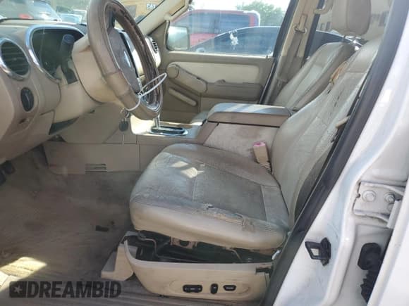 ✅ 2007 Ford Explorer XLT • VIN: 1FMEU63E37UB03559 • Лот: 82317905. Опубликован ранее на Copart с пробегом Не указан. Бесплатный доступ к архиву аукционных продаж из США и подробный отчёт об истории автомобиля на DreamBid. Изображение 7.