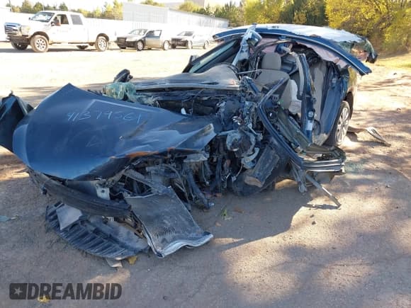 ✅ 2017 Nissan Sentra SL • VIN: 3N1AB7AP5HY217521 • Lot: 42505495. Listed on IAAI with Not provided. Free auction sales archive from the USA and detailed vehicle history report at DreamBid. Image 2.