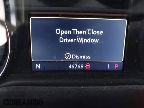 2022 Chevrolet Silverado 1500 LT z VIN 1GCPWCEDXNZ201109, wystawiony jako IAAI lot #42783919 z przebiegiem 46 769 mil mil oraz . Historia ofert i sprzedaży dostępna na DreamBid. Obrazek 16.