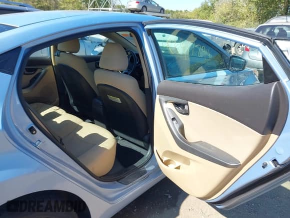 ✅ 2012 Hyundai Elantra GLS • VIN: KMHDH4AE3CU310308 • Lot: 43417294. Listed on IAAI with 207,718 mi. Free auction sales archive from the USA and detailed vehicle history report at DreamBid. Image 8.