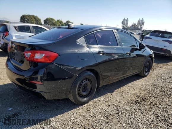 ✅ 2017 Chevrolet Cruze LS • VIN: 1G1BC5SM2H7262854 • Lot: 91597775. Wystawiony na Copart z przebiegiem 265 659 mil. Bezpłatny archiwum sprzedaży aukcyjnych z USA i szczegółowy raport historii pojazdu na DreamBid. Zdjęcie 3.