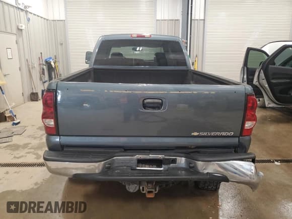 ✅ 2006 Chevrolet Silverado 2500HD LT3 • VIN: 1GCHK23U26F271526 • Лот: 63318455. Опубликован ранее на Copart с пробегом 202 510 миль. Бесплатный доступ к архиву аукционных продаж из США и подробный отчёт об истории автомобиля на DreamBid. Изображение 6.
