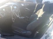 ✅ 2017 Hyundai Veloster • VIN: KMHTC6AD5HU316678 • Lot: 86390244. Wystawiony na Copart z przebiegiem 54 243 mil. Bezpłatny archiwum sprzedaży aukcyjnych z USA i szczegółowy raport historii pojazdu na DreamBid. Zdjęcie 7.