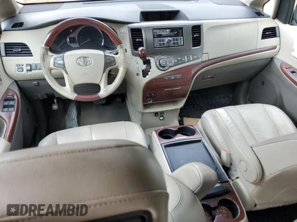 ✅ 2011 Toyota Sienna Limited • VIN: 5TDDK3DC7BS002720 • Lot: 90799405. Listed on Copart with Not provided. Free auction sales archive from the USA and detailed vehicle history report at DreamBid. Image 8.