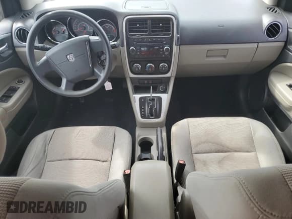 ✅ 2011 Dodge Caliber Mainstreet • VIN: 1B3CB3HAXBD166674 • Лот: 68757964. Опубликован ранее на Copart с пробегом 135 726 миль. Бесплатный доступ к архиву аукционных продаж из США и подробный отчёт об истории автомобиля на DreamBid. Изображение 8.