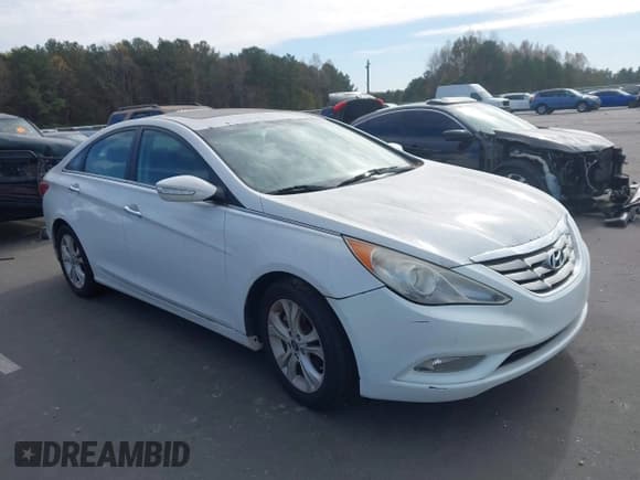 ✅ 2011 Hyundai Sonata SE • VIN: 5NPEC4AC9BH252087 • Лот: 43682411. Опубликован ранее на IAAI с пробегом 128 290 миль. Бесплатный доступ к архиву аукционных продаж из США и подробный отчёт об истории автомобиля на DreamBid. Изображение 1.