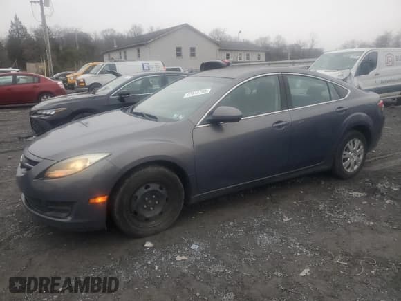 ✅ 2011 Mazda 6 i Sport • VIN: 1YVHZ8BH8B5M26402 • Lot: 92515795. Listed on Copart with 217,392 mi. Free auction sales archive from the USA and detailed vehicle history report at DreamBid. Image 1.