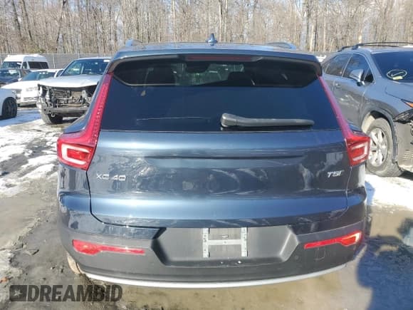 ✅ 2022 Volvo XC40 Inscription • VIN: YV4162UL2N2665168 • Lot: 88087495. Listed on Copart with 15,813 mi. Free auction sales archive from the USA and detailed vehicle history report at DreamBid. Image 6.