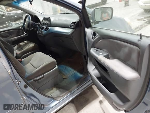✅ 2006 Honda Odyssey EX • VIN: 5FNRL38466B107572 • Lot: 43669588. Listed on IAAI with 269,074 mi. Free auction sales archive from the USA and detailed vehicle history report at DreamBid. Image 5.