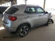 ✅ 2024 Hyundai Venue SEL • VIN: KMHRC8A35RU285446 • Lot: 51010505. Wystawiony na Copart z przebiegiem 33 792 mil. Bezpłatny archiwum sprzedaży aukcyjnych z USA i szczegółowy raport historii pojazdu na DreamBid. Zdjęcie 3.