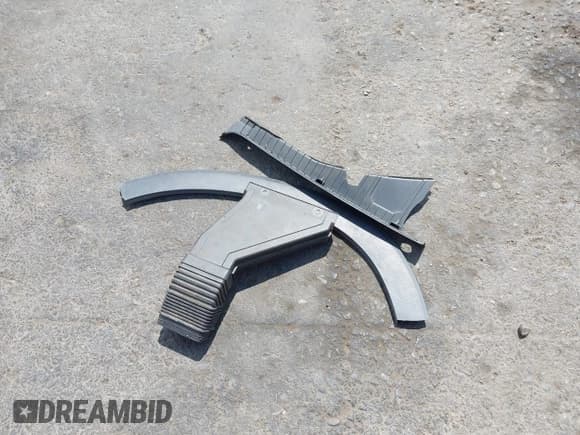 ✅ 2020 Hyundai Santa Fe Limited • VIN: 5NMS5CAAXLH250630 • Лот: 43087010. Опубликован ранее на IAAI с пробегом 101 043 миль. Бесплатный доступ к архиву аукционных продаж из США и подробный отчёт об истории автомобиля на DreamBid. Изображение 12.