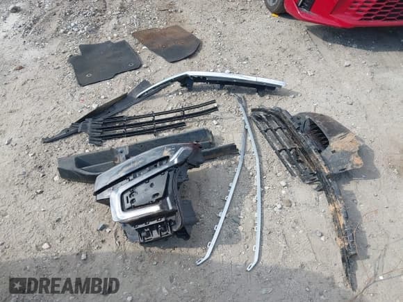 ✅ 2023 Chevrolet Suburban Premier • VIN: 1GNSCFKD7PR193814 • Лот: 43297796. Опубликован ранее на IAAI с пробегом 72 400 миль. Бесплатный доступ к архиву аукционных продаж из США и подробный отчёт об истории автомобиля на DreamBid. Изображение 12.