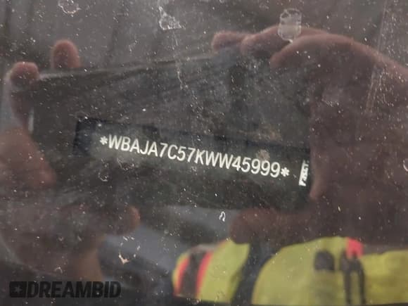 ✅ 2019 BMW 5 Series 530i xDrive • VIN: WBAJA7C57KWW45999 • Lot: 42540573. Listed on IAAI with 42,463 mi. Free auction sales archive from the USA and detailed vehicle history report at DreamBid. Image 17.