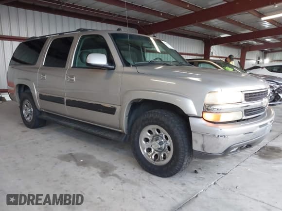 ✅ 2005 Chevrolet Suburban Z71 • VIN: 3GNFK16Z65G212590 • Lot: 43670546. Wystawiony na IAAI z przebiegiem 157 887 mil. Bezpłatny archiwum sprzedaży aukcyjnych z USA i szczegółowy raport historii pojazdu na DreamBid. Zdjęcie 1.
