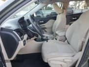 ✅ 2019 Jeep Cherokee Latitude • VIN: 1C4PJLCB4KD241369 • Lot: 81866775. Wystawiony na Copart z przebiegiem 133 269 mil. Bezpłatny archiwum sprzedaży aukcyjnych z USA i szczegółowy raport historii pojazdu na DreamBid. Zdjęcie 7.