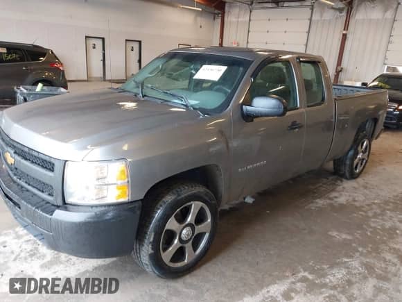 2012 Chevrolet Silverado 1500 Work Truck z VIN 1GCRCPEX7CZ193468, wystawiony jako IAAI lot #42436730 z przebiegiem 161 304 mil mil oraz . Historia ofert i sprzedaży dostępna na DreamBid. Obrazek 17.