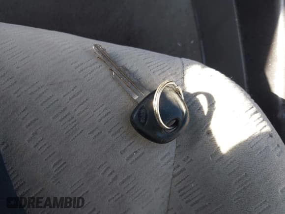 ✅ 2004 Hyundai Elantra GLS • VIN: KMHDN46D94U710657 • Lot: 41294510. Wystawiony na IAAI z przebiegiem 212 445 mil. Bezpłatny archiwum sprzedaży aukcyjnych z USA i szczegółowy raport historii pojazdu na DreamBid. Zdjęcie 11.