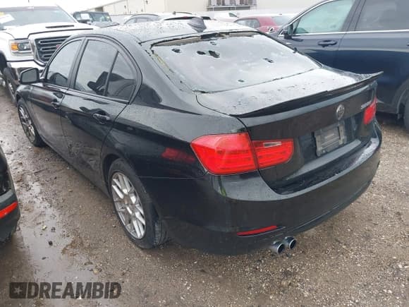 ✅ 2015 BMW 3 Series 328i • VIN: WBA3A5G50FNS91133 • Лот: 41890141. Опубликован ранее на IAAI с пробегом 119 495 миль. Бесплатный доступ к архиву аукционных продаж из США и подробный отчёт об истории автомобиля на DreamBid. Изображение 3.
