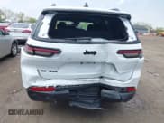 ✅ 2022 Jeep Grand Cherokee Altitude • VIN: 1C4RJKAG2N8553883 • Lot: 42178861. Wystawiony na IAAI z przebiegiem 37 635 mil. Bezpłatny archiwum sprzedaży aukcyjnych z USA i szczegółowy raport historii pojazdu na DreamBid. Zdjęcie 6.