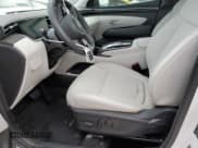 ✅ 2024 Hyundai Tucson SEL Convenience • VIN: KM8JCCD17RU212749 • Lot: 74913984. Wystawiony na Copart z przebiegiem Nie podano. Bezpłatny archiwum sprzedaży aukcyjnych z USA i szczegółowy raport historii pojazdu na DreamBid. Zdjęcie 7.