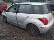 ✅ 2004 Scion xA • VIN: JTKKT624440065967 • Lot: 42837153. Wystawiony na IAAI z przebiegiem 240 611 mil. Bezpłatny archiwum sprzedaży aukcyjnych z USA i szczegółowy raport historii pojazdu na DreamBid. Zdjęcie 3.