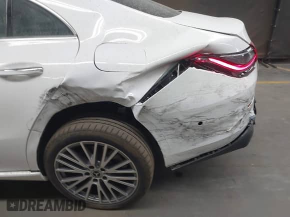 2025 Mercedes-Benz CLA 250 с VIN W1K5J4GB4SN481027, выставлен на аукционе IAAI как лот 40772342 с пробегом 533 миль миль и . История ставок и продаж доступна на DreamBid. Изображение 6.