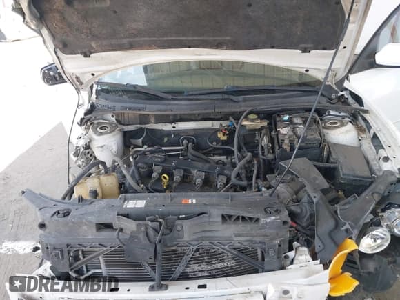 ✅ 2007 Mazda 3 S Touring • VIN: JM1BK324471663158 • Lot: 42575124. Wystawiony na IAAI z przebiegiem 160 938 mil. Bezpłatny archiwum sprzedaży aukcyjnych z USA i szczegółowy raport historii pojazdu na DreamBid. Zdjęcie 10.