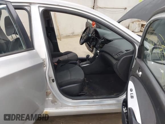 ✅ 2014 Hyundai Accent GS • VIN: KMHCT5AE1EU172920 • Лот: 43658543. Опубликован ранее на IAAI с пробегом 448 091 миль. Бесплатный доступ к архиву аукционных продаж из США и подробный отчёт об истории автомобиля на DreamBid. Изображение 5.