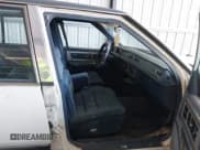 ✅ 1988 Buick LeSabre • VIN: 1G4HR54C4JH487972 • Lot: 42194796. Wystawiony na IAAI z przebiegiem 115 011 mil. Bezpłatny archiwum sprzedaży aukcyjnych z USA i szczegółowy raport historii pojazdu na DreamBid. Zdjęcie 5.