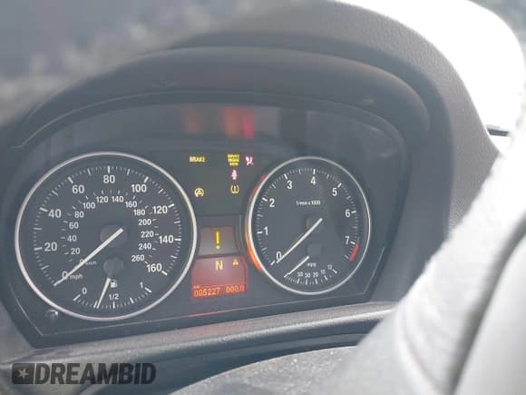 ✅ 2010 BMW 3 Series 328i xDrive • VIN: WBAPK5C58AA650619 • Lot: 43016692. Listed on IAAI with 85,227 mi. Free auction sales archive from the USA and detailed vehicle history report at DreamBid. Image 7.