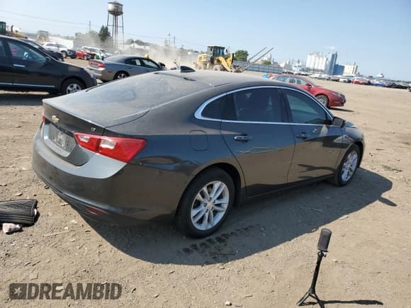 ✅ 2018 Chevrolet Malibu LT • VIN: 1G1ZD5ST6JF203806 • Lot: 72080695. Listed on Copart with 105,317 mi. Free auction sales archive from the USA and detailed vehicle history report at DreamBid. Image 3.