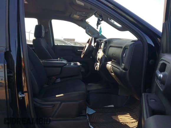 ✅ 2023 Chevrolet Silverado 1500 Work Truck • VIN: 1GCRDAEK1PZ231054 • Lot: 41796877. Wystawiony na IAAI z przebiegiem 34 206 mil. Bezpłatny archiwum sprzedaży aukcyjnych z USA i szczegółowy raport historii pojazdu na DreamBid. Zdjęcie 5.