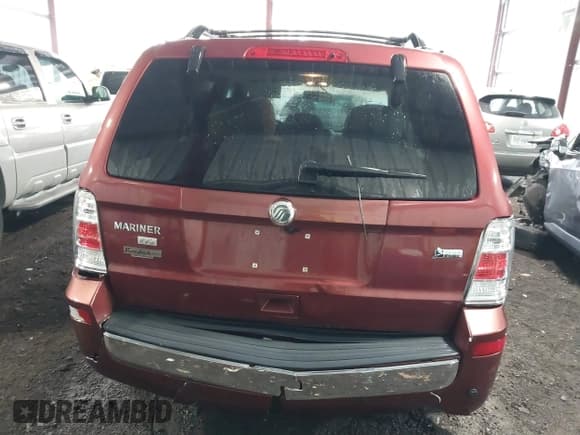 ✅ 2010 Mercury Mariner Premier • VIN: 4M2CN8HG9AKJ01231 • Lot: 41868769. Wystawiony na IAAI z przebiegiem 99 322 mil. Bezpłatny archiwum sprzedaży aukcyjnych z USA i szczegółowy raport historii pojazdu na DreamBid. Zdjęcie 6.