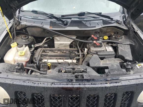 ✅ 2014 Jeep Patriot High Altitude • VIN: 1C4NJPFA6ED856737 • Лот: 81935615. Опубликован ранее на Copart с пробегом 172 160 миль. Бесплатный доступ к архиву аукционных продаж из США и подробный отчёт об истории автомобиля на DreamBid. Изображение 12.