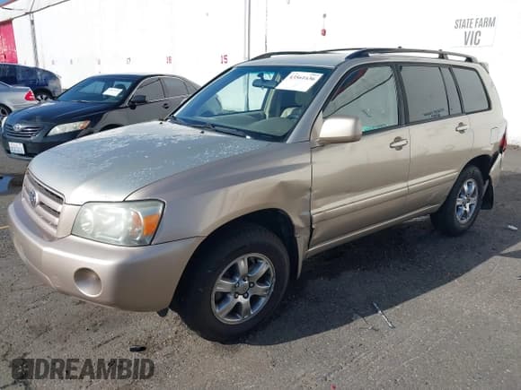 ✅ 2006 Toyota Highlander w/3rd Row • VIN: JTEDP21A660124245 • Lot: 43561636. Wystawiony na IAAI z przebiegiem 235 142 mil. Bezpłatny archiwum sprzedaży aukcyjnych z USA i szczegółowy raport historii pojazdu na DreamBid. Zdjęcie 2.