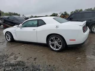 ✅ 2021 Dodge Challenger R/T • VIN: 2C3CDZBT8MH660323 • Lot: 72499394. Wystawiony na Copart z przebiegiem 38 960 mil. Bezpłatny archiwum sprzedaży aukcyjnych z USA i szczegółowy raport historii pojazdu na DreamBid. Zdjęcie 2.