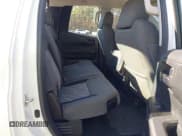 ✅ 2018 Toyota Tundra SR • VIN: 5TFUM5F19JX075131 • Lot: 43823446. Wystawiony na IAAI z przebiegiem 210 438 mil. Bezpłatny archiwum sprzedaży aukcyjnych z USA i szczegółowy raport historii pojazdu na DreamBid. Zdjęcie 8.