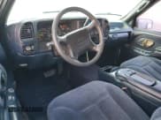 ✅ 1996 Chevrolet Silverado 1500 • VIN: 2GCEK19R2T1160767 • Lot: 82174255. Wystawiony na Copart z przebiegiem 286 446 mil. Bezpłatny archiwum sprzedaży aukcyjnych z USA i szczegółowy raport historii pojazdu na DreamBid. Zdjęcie 8.